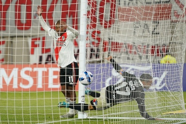 Colo Colo está obligado a ganar a Fortaleza.