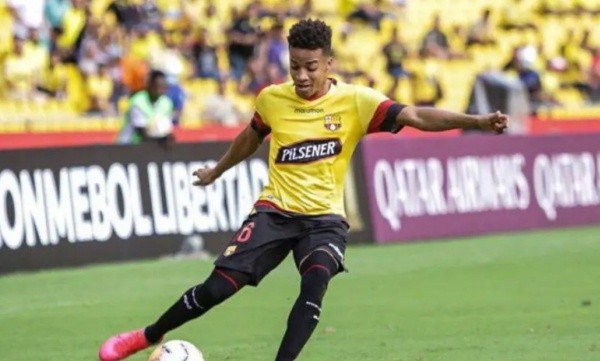 Byron Castillo pasó un momento horrible este domingo jugando por Barcelona