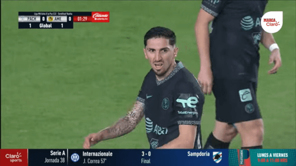 Diego Valdés había marcado en la ida pero no pudo concretar esta clara en la vuelta. (Foto: Captura Marca Claro)