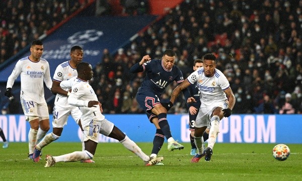 Mbappé le dijo que no al Madrid, renovó con el PSG hasta 2025 y disparó contras las Eliminatorias Sudamericanas. | Foto: Getty