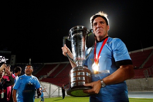 Toto Berizzo y la copa del Apertura 2013 ganada con O&#039;Higgins.