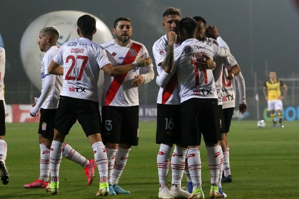 Triunfo de Curicó ante Coquimbo para respirarle en la nuca a los punteros.