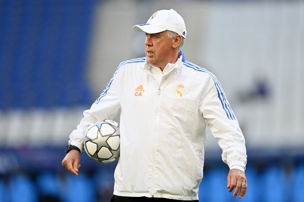 Ancelotti dirigió atentamente el último entrenamiento del Real Madrid antes de la gran final de la Champions League. | Foto: Getty