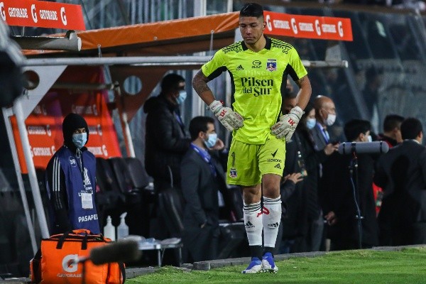 Jugadores como Brayan Cortés deben reportarse con la selección chilena. (Foto: Agencia Uno)