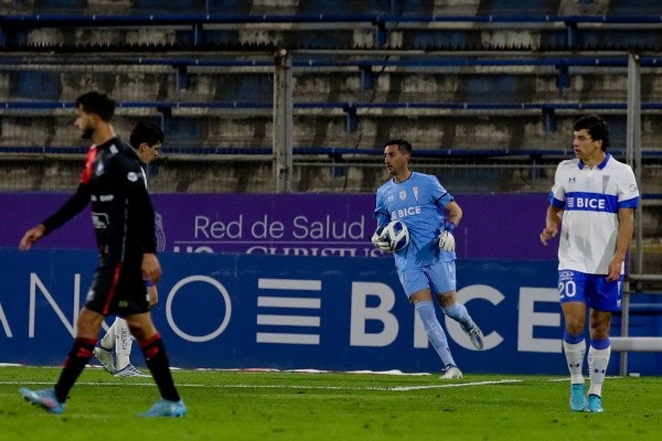 Peranic fue una buena figura de la UC en su estreno (Agencia Uno)