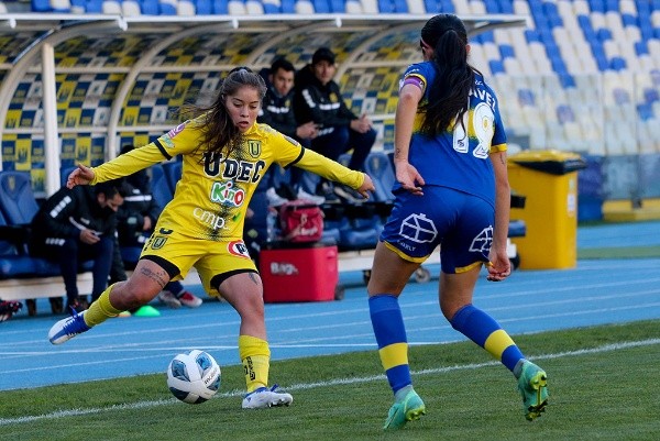 El Campanil sumó de a tres este sábado en el Ester Roa. (campeonatochileno)