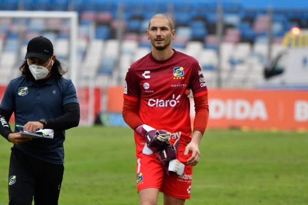 Tras ganarle la batalla al cáncer, Franco Torgnascioli volvió a las canchas con Everton. Es uno de los que puede cambiar de club para seguir en Primera División. Foto: Agencia Uno