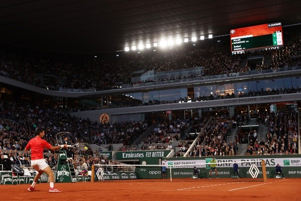 Djokovic y Nadal protagonizaron un increíble partido en Roland Garros. | Foto: Getty