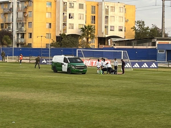 Javiera Grez salió lesionada en un furgón de Carabineros durante el Superclásico femenino entre la U y Colo Colo en el CDA.