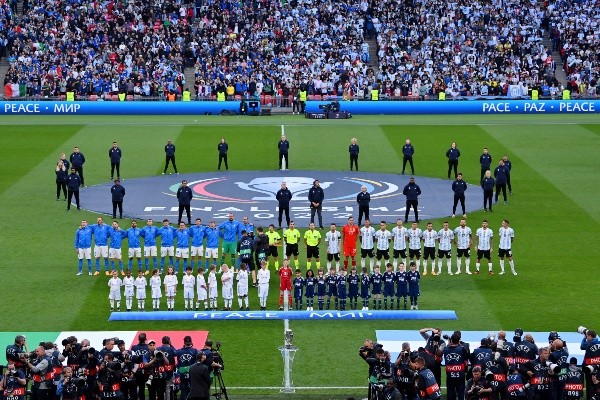 Arbitros chilenos entre Italia y Argentina por la Finalissima en Wembley. (Foto: Getty Images)