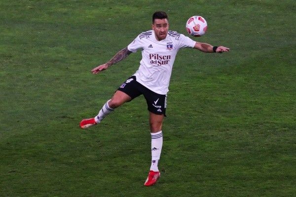 Zaldivia aprovecha días libres en Colo Colo.