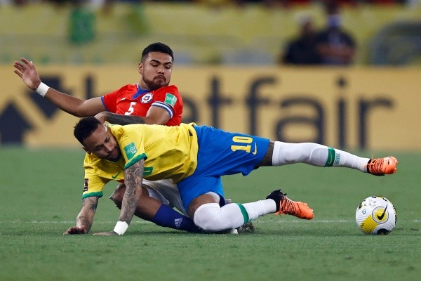 Marcelo Pablo Barticciotto cree que Paulo Díaz debería tomar más protagonismo en La Roja. | Foto: Getty