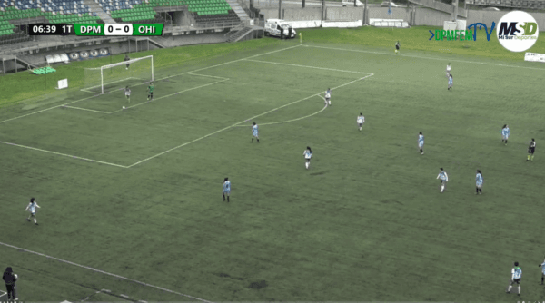 En el Chinquihue también se lucieron las ambulancias dentro de la zona de la cancha. (Captura)