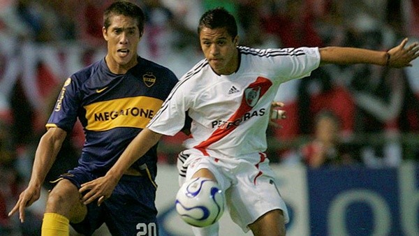 Alexis Sánchez puede volver a vestir la camiseta de River Plate. Foto: Archivo