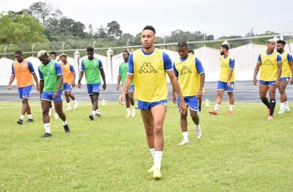 Aubameyang y Gabón, tampoco van al Mundial de Qatar 2022. | Foto: @fegafoot