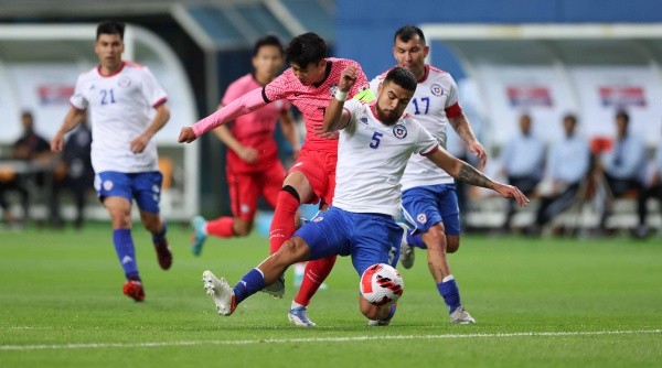 대전월드컵경기장/ 하나은행 초청 축구국가대표팀 친선경기/ 남자A대표팀/ 한국 vs 칠레/ 손흥민/ 슛/ 슈팅/ 사진 윤경식