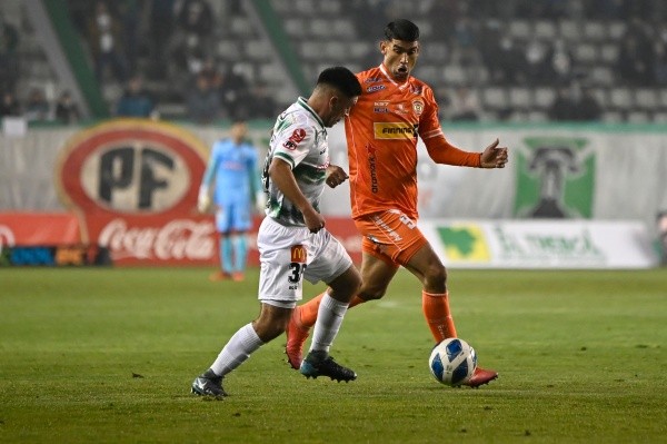 Escalante llegó en 2021 a Cobreloa y ha aportado con 11 goles en 24 partidos. | Foto: Agencia Uno