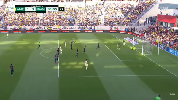 Diego Valdés tomó un rebote y la mandó a guardar. (Foto: Captura TUDN)