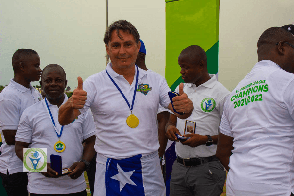 José Salomón Cortés llevó al Bo Rangers a ser campeones de la Premier League de Sierra Leona. Foto: Comunicaciones SL Premier League