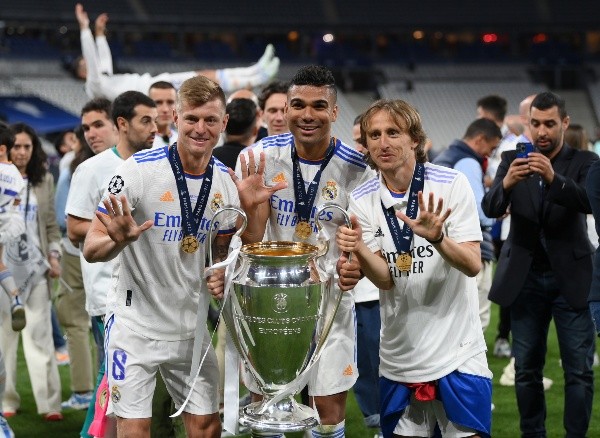 Toni Kroos, Casemiro y Luka Modric la rompen como volantes del Real Madrid, y el alemán llegó al club en 2014. ¿Será el fin de una era? | Foto: Getty