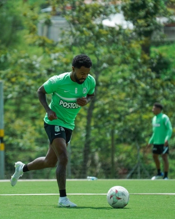 Dorlan Pabón regresó a Colombia en 2021 tras un exitoso paso por Monterrey de México. Imagen: Atlético Nacional.
