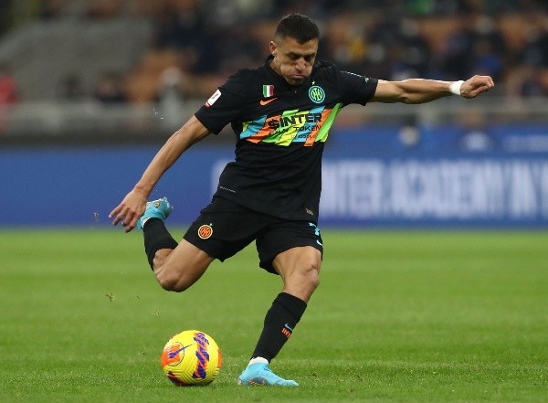 Medio italiano sostiene que pese al interés de Olympique de Marsella y Sampaoli, Alexis Sánchez aún se ilusiona con regresar al Barcelona.