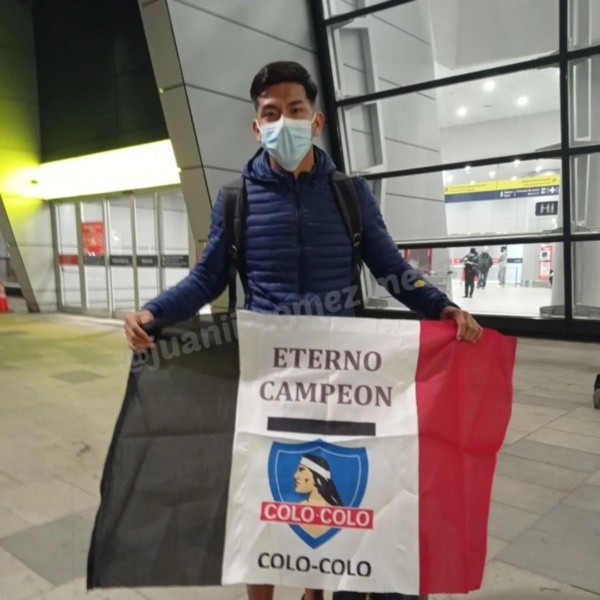 El juvenil boliviano Ervin Vaca llegó a Chile para sumarse a préstamo a Colo Colo.