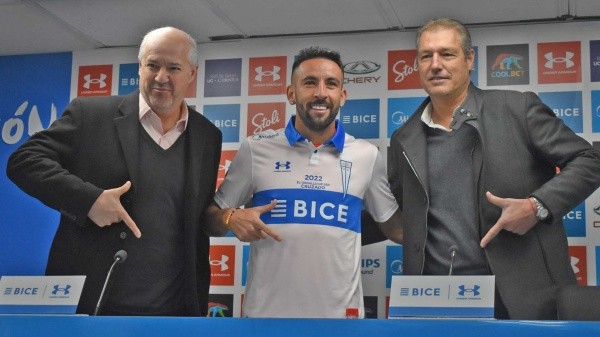 Mauricio Isla mostró su satisfacción de llegar a Universidad Católica. (Foto: @Cruzados)