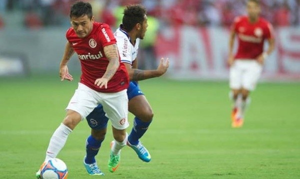 Charles Aránguiz tiene la chance de volver a Inter de Porto Alegre (Archivo)