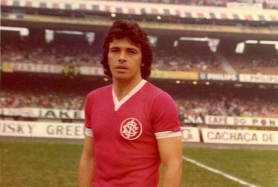 Elías Figueroa hizo historia ganando ocho títulos y siendo el mejor de Sudamérica con el Inter de Porto Alegre. Foto: Archivo