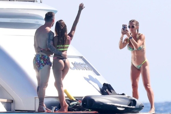 Messi disfruta sacándose fotos (The Grosby Group)