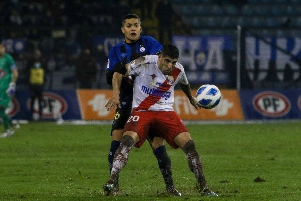 Un peleado partido en el CAP.