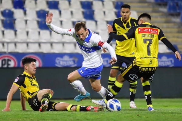 El Chapa cambió su posición en el duelo ante Coquimbo (Agencia Uno)