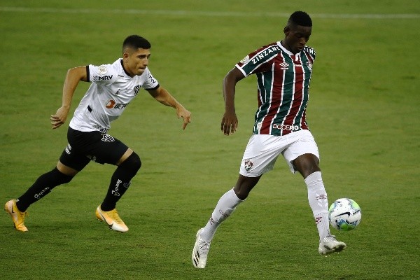 Luiz Henrique (con el balón) llegó al Betis desde el Fluminense de Brasil a cambio de 12 millones de euros. Foto: Getty Images.