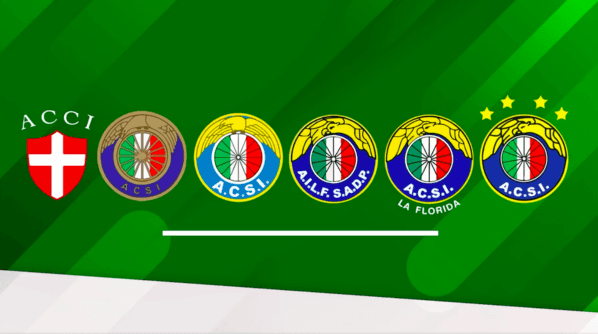 Estos son los escudos que ha tenido Audax Italiano a lo largo de su historia. Foto: Comunicaciones Audax Italiano.