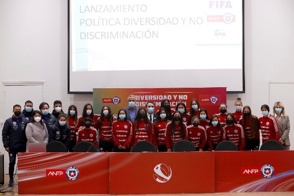 La selección chilena femenina sub-17 hizo acto de presencia. (Foto: Carlos Parra - Comunicaciones ANFP)