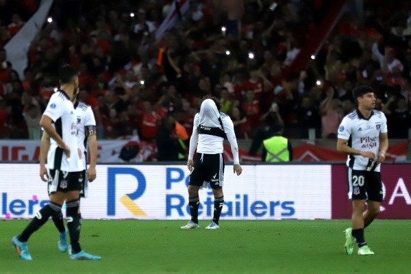 Tristeza total en Colo Colo tras quedar fuera de la Copa Sudamericana en los octavos de final. | Foto: Getty