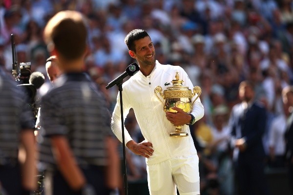 Djokovic ganó su cuarto Wimbledon seguido, pero cayó del 3º al 7º en el Ránking ATP. | Foto: Getty