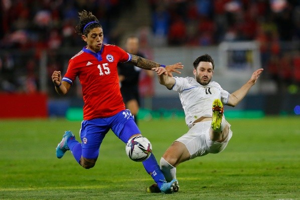 El seleccionado chileno que juega en México, Joaquín Montecinos, es carta de la Católica por urgencia.