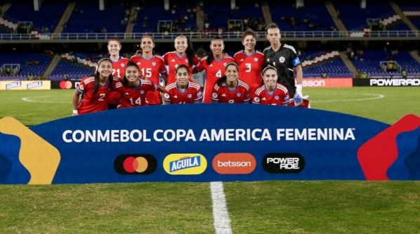 La formación titular de la selección chilena femenina que derrotó a Ecuador.
