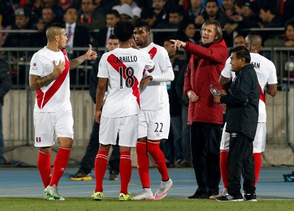 Ricardo Gareca en la semifinal de la Copa América 2015: Chile superó por 2-1 a Perú y accedió a la final. Foto: Agencia Uno.