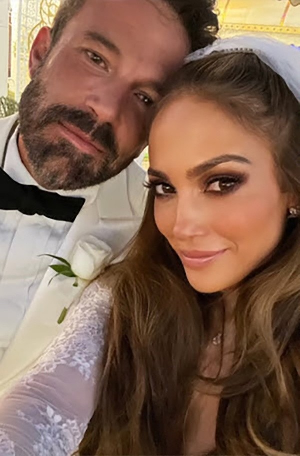 Los detalles del matrimonio de Jennifer Lopez y Ben Affleck.(Foto: Instagram)