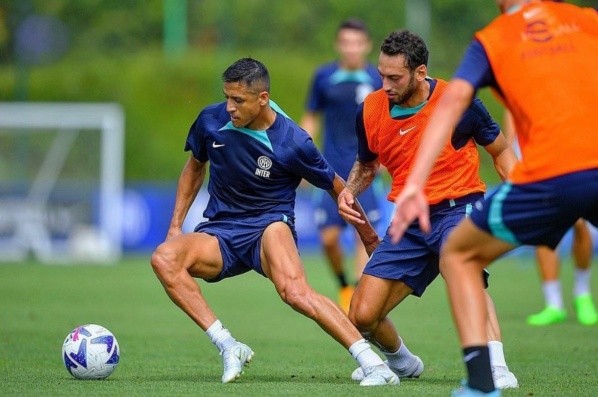 ©alexis_officia1 / Alexis entrena con sus compañeros pero no ha sido considerado aún