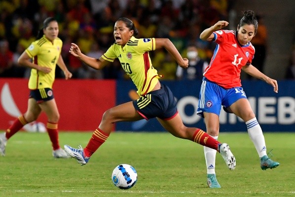 Chile cayó por goleada ante Colombia, quedó fuera de la lucha por el título de la Copa América y solo le queda clasificar por repechaje al Mundial. Foto: Getty Images