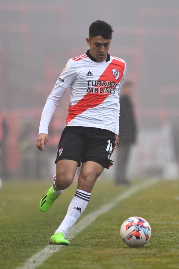 El Pibe Solari contra Aldosivi: ingreso de crack.