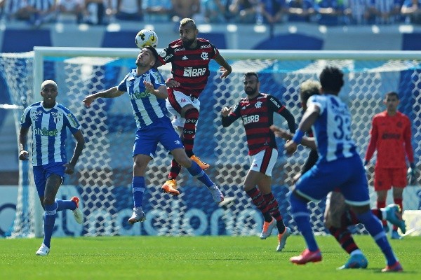 Los hinchas de Flamengo lo aman y Arturo Vidal se deja querer: el King la rompe en la previa de su segundo duelo con el Mengao. (Foto: Getty Images)