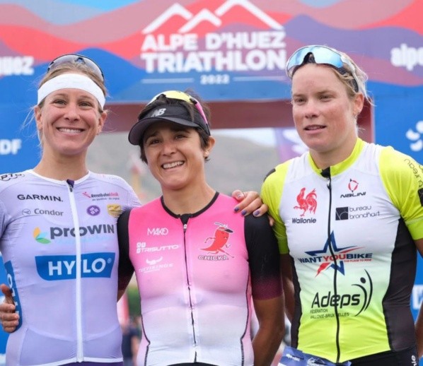 Riveros venció a Thoes y Tondeur para dar la sorpresa. | Foto: Alpe d’Huez Triatlón