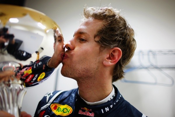 Sebastian Vettel celebra una victoria con Red Bull. Foto: Getty Images.