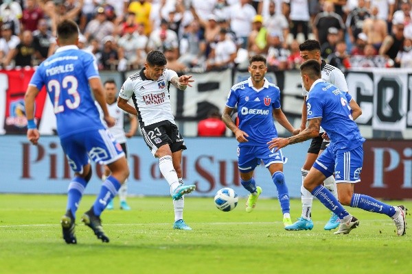 La U y Colo Colo animarán el Superclásico 192 del fútbol chileno este domingo. | Foto: Agencia Uno