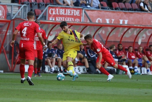 Bologna sufrió una humillante derrota por 4-1 ante el Twente y se llena de dudas para el inicio de la temporada. Foto: Comunicaciones Bologna.
